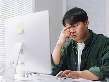 Office AC Strain in Dubai: Quick Mobility Routines Before Your Massage