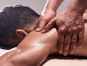 How to Prepare Your Body for a Deep Tissue Massage in Dubai’s Climate